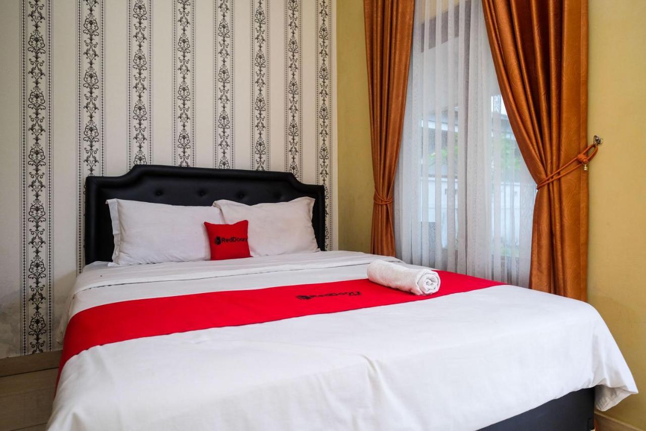 Hotel Reddoorz At Paris Ocean Parangtritis Exterior foto