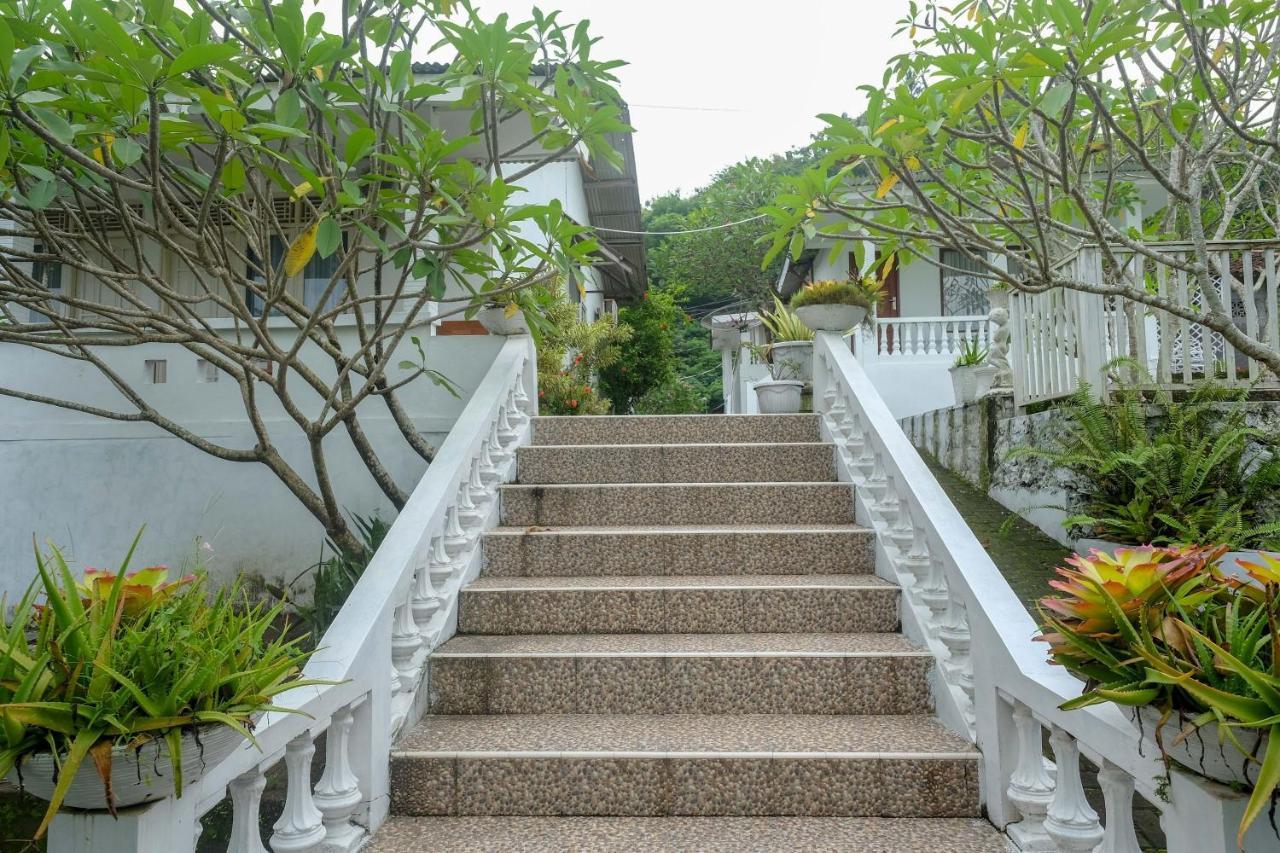 Hotel Reddoorz At Paris Ocean Parangtritis Exterior foto