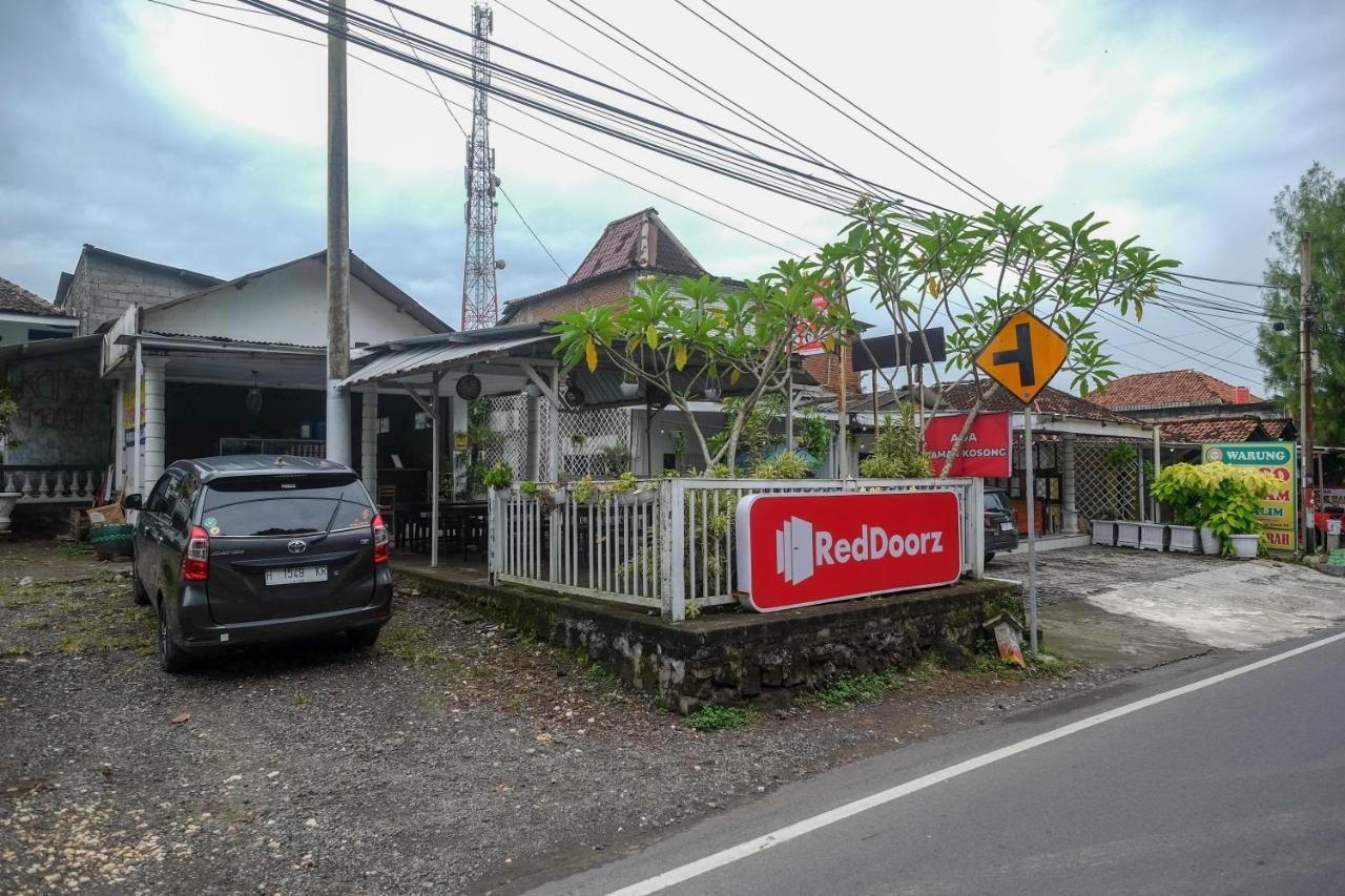 Hotel Reddoorz At Paris Ocean Parangtritis Exterior foto